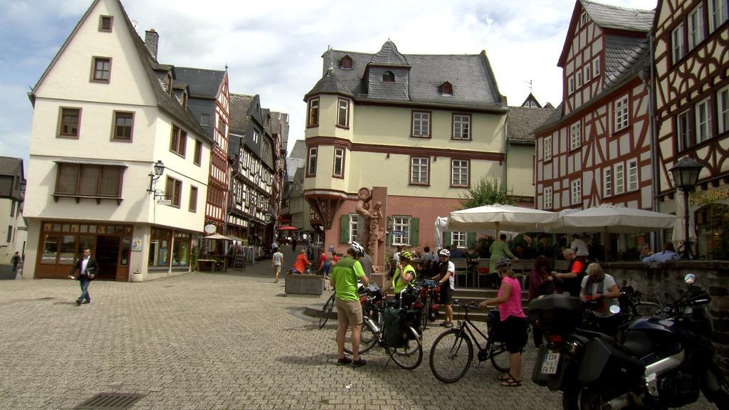 Hotel Gaestehaus Priester Limburg an der Lahn Exterior photo